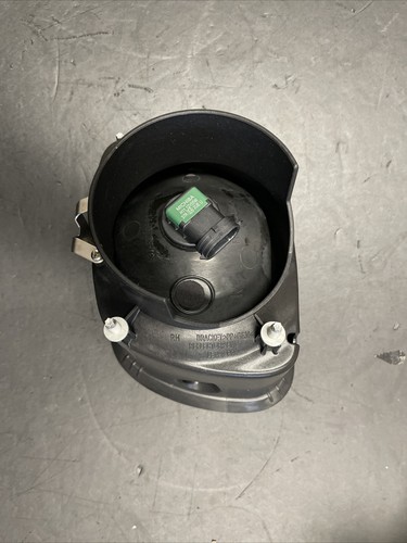 Freightliner Cascadia 2008+ Fog Light - Passenger Side - Picture 8 of 9