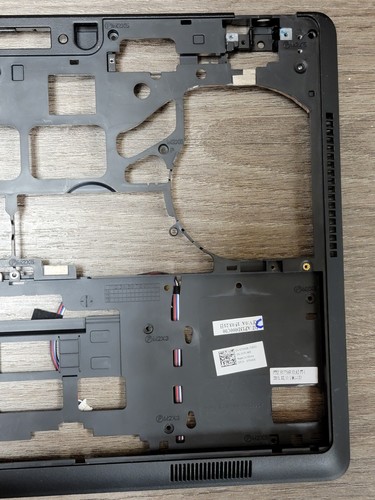 Custodia inferiore chassis base laptop Dell Latitude E5450 assemblaggio | 0N5W8M | ♜ - Foto 5 di 12