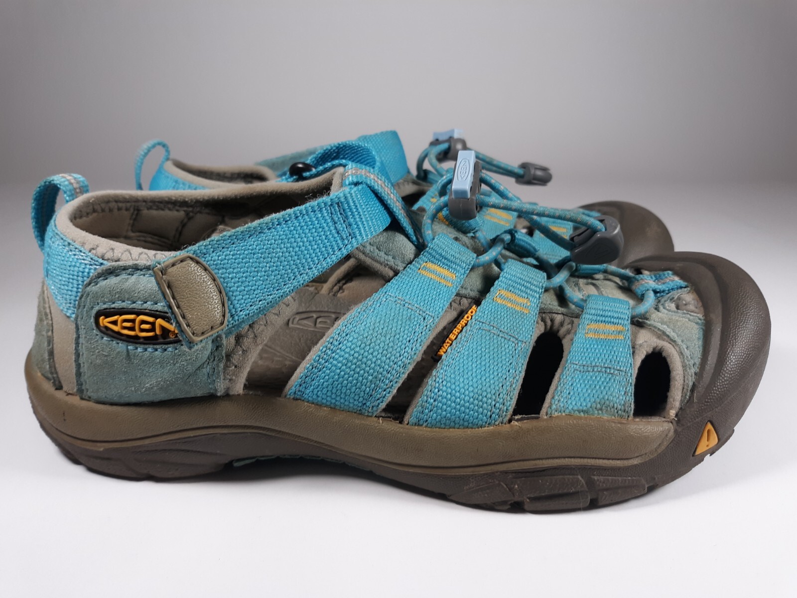 Scarpe da acqua Keen Newport H2 grandi bambini taglia 3 sandali blu acqua USA