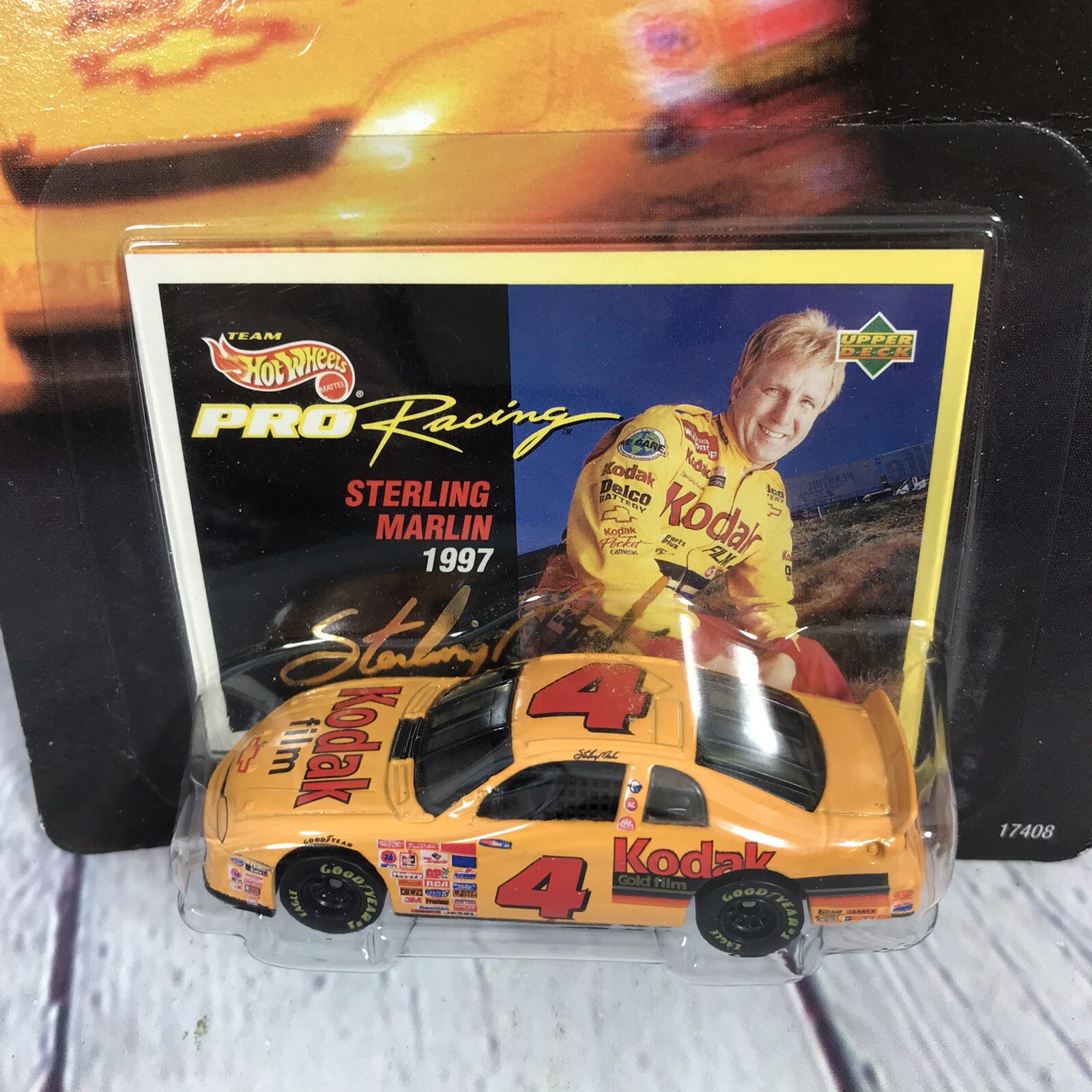 1997 Hot Wheels Pro Racing Sterling Marlin Nascar Car #4 Kodak 