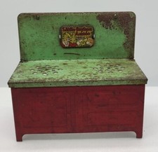 NICE VINTAGE 1930'S PRESSED METAL LITTLE ORPHAN ANNIE TOY STOVE Green  Red