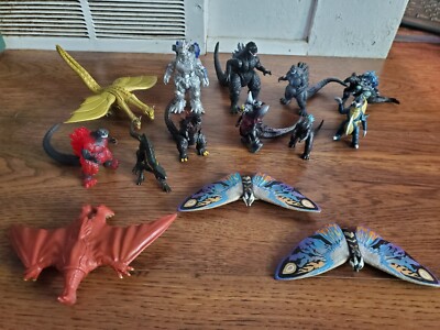 Godzilla Bandai Toho Tokyo Japan Attack Monster Fight Mini Figure Lot
