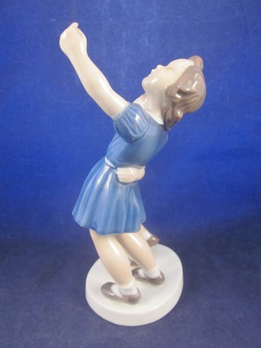 B&G Bing & Grondahl 2278 Throw Down the Ball Boy & Girl Porcelain Figurine EXC - Picture 5 of 10