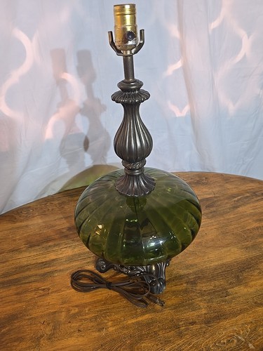 Vintage Mid Century Hollywood Regency Green Optic Glass Table Lamp - Picture 4 of 9