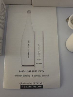 Rodan + Fields Pore Cleansing MD System with Charger, Solution, & 16 Tips 