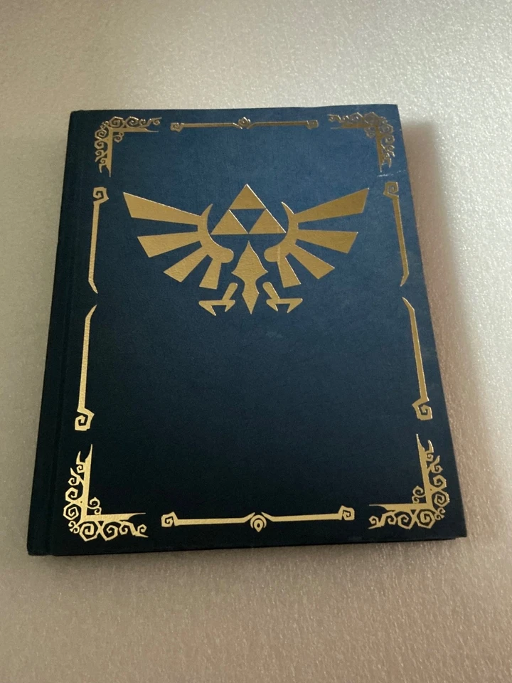 THE LEGEND OF ZELDA : PHANTOM HOURGLASS. COLLECTOR'S EDITION STRATEGY GUIDE used - Image 2 of 4