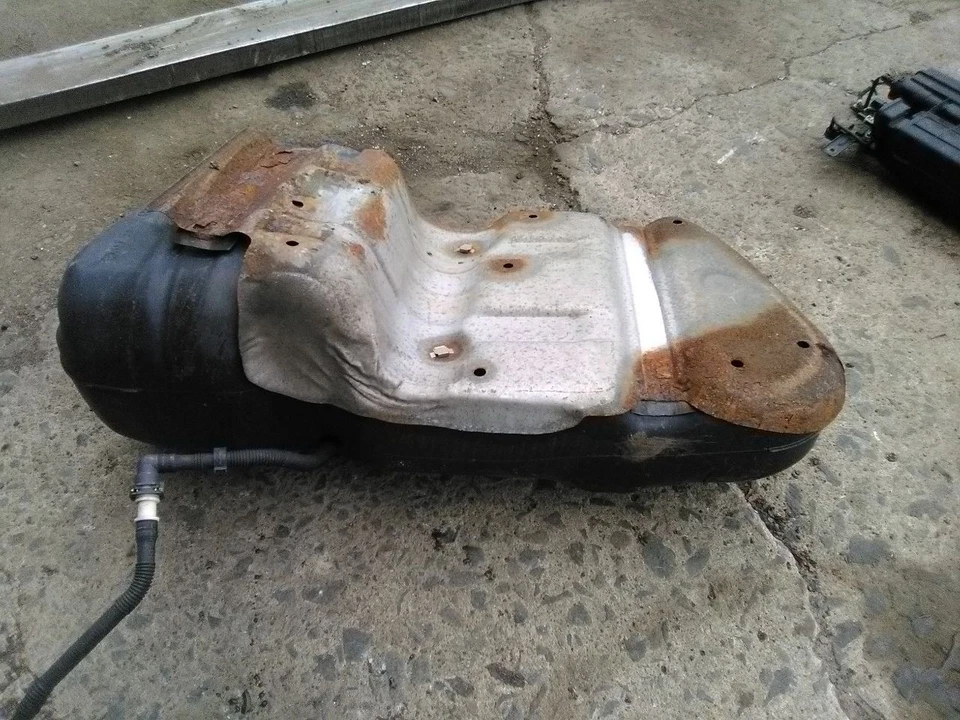 Tanque de combustible Honda CR-V 12-16 Foto 3 de 4