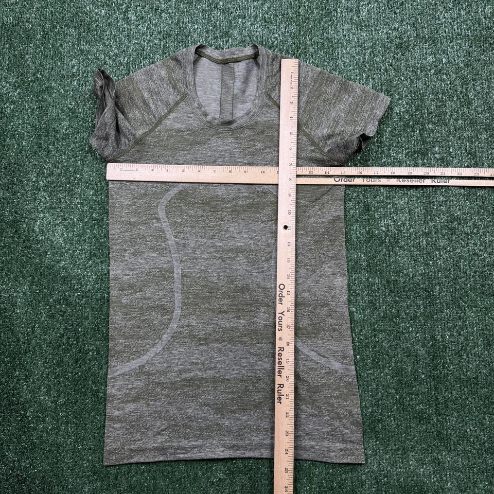 Camiseta Lululemon Para Mujer Talla 6 Verde Gris Manga Corta Compresión Ligera Foto 4 de 4