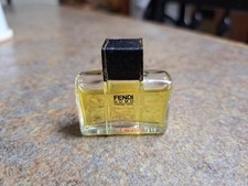 Eaux d'Artifice Fendi 香水- 一款2025年新的中性香水