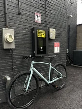 Specialized Sirrus X 1.0 Hybrid Bike – Sea Foam/White – Size [L] – Lightly Use