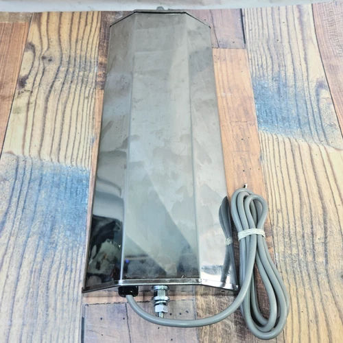 TRQ MRA07152 For LH or RH 16x6 Inch Polished Stainless Heated Manual Mirror NOS