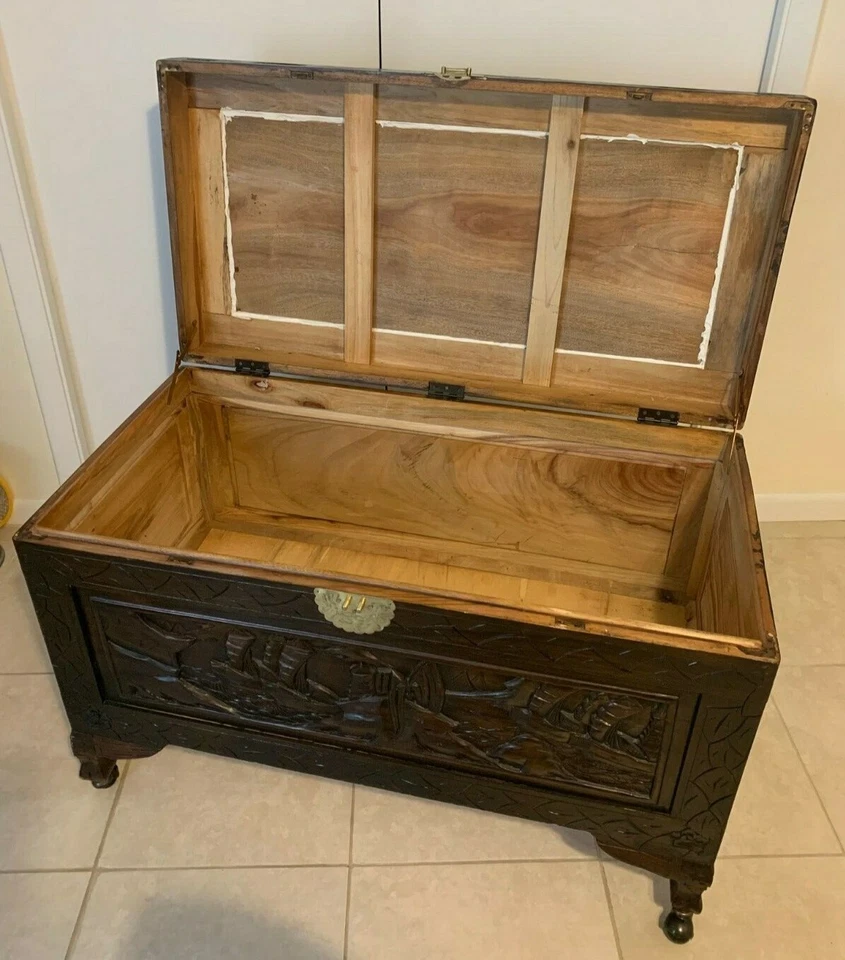 Baúl de madera de alcanfor chino tallado vintage marrón oscuro Foto 4 de 4