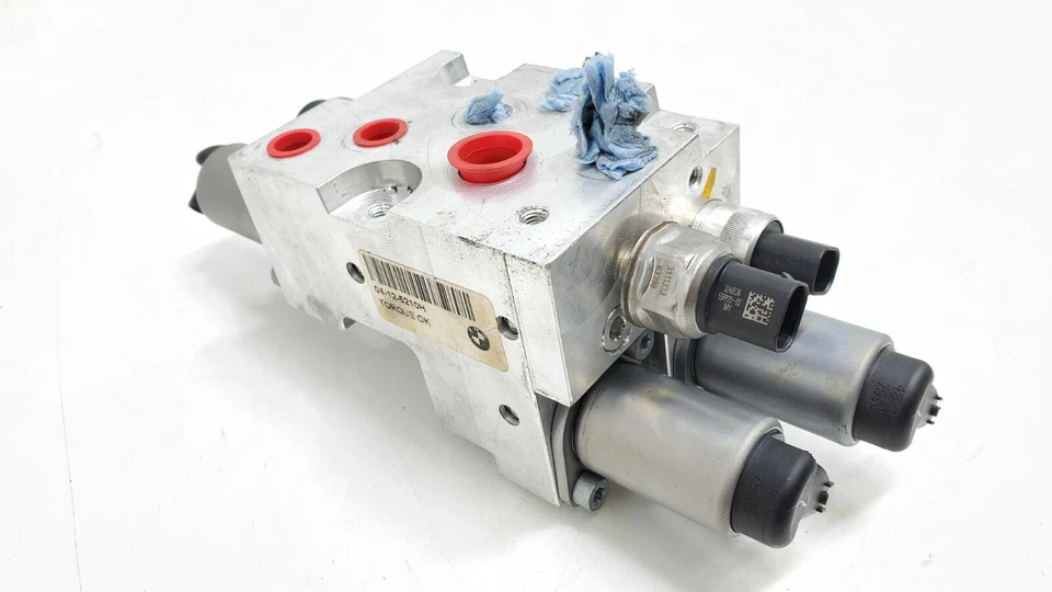 BMW X6 E71 2008-2014 4,4 L V8 suspensión dinámica bloque de válvulas fabricante de equipos originales. Foto 3 de 4