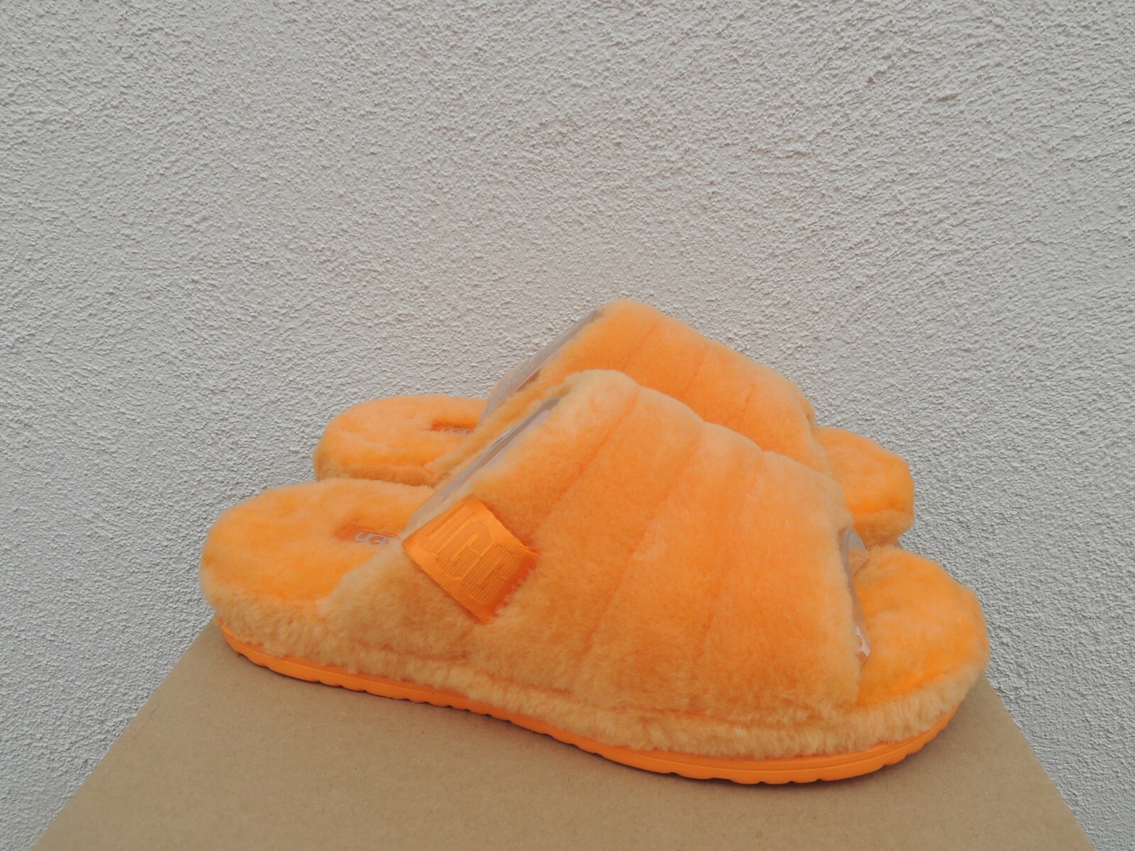 UGG CA POPPY ALL GENDER FLUFF YOU SHEEPSKIN SLIPPERS, MEN US 5/ WOMEN US 7  ~NEW | eBay