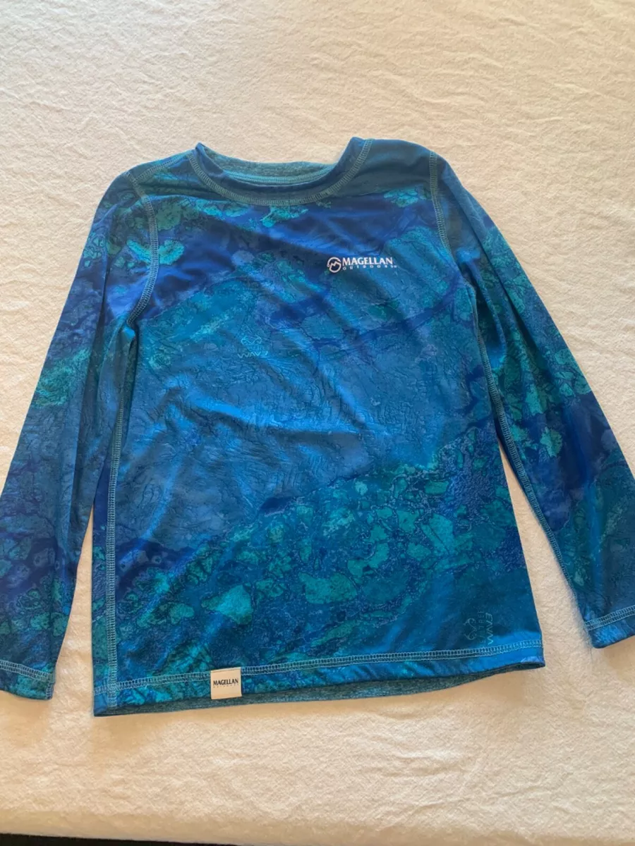 Kids fishing shirt Magellan size small reversible
