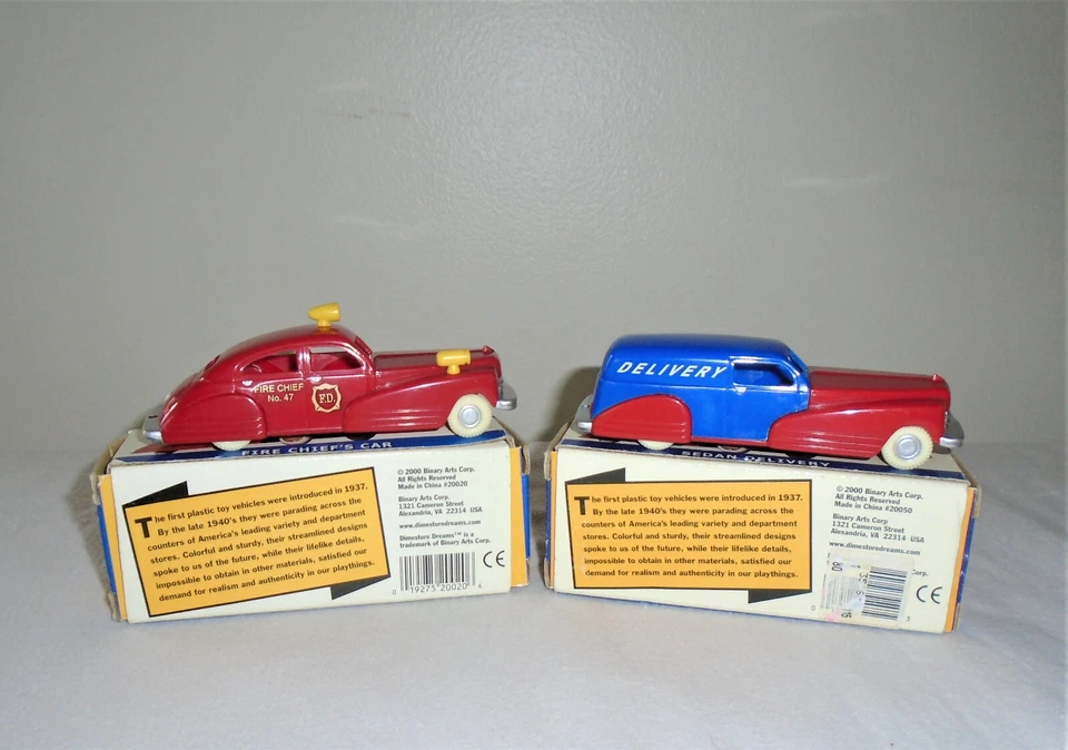 Deluxe Plastic Dimestore Dreams Collection Lot of 2 Retro Streamlined Cars - Image 2 of 4