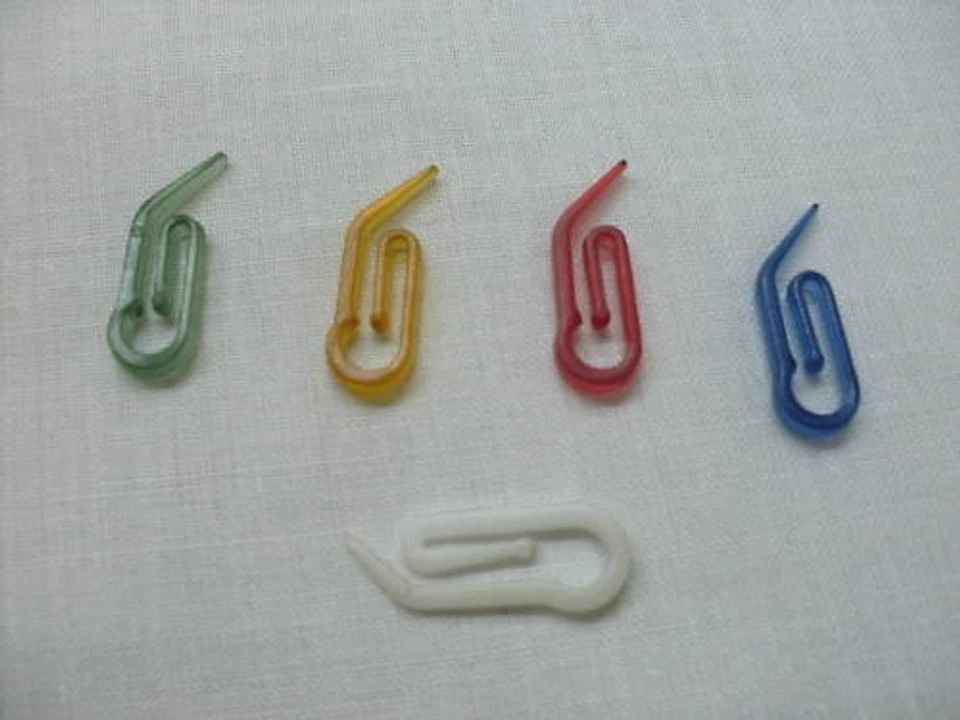 BRICOTENDA GANCI PER TENDA COLORATI A PROBOSCIDE PAPERA CONF .50 pz.