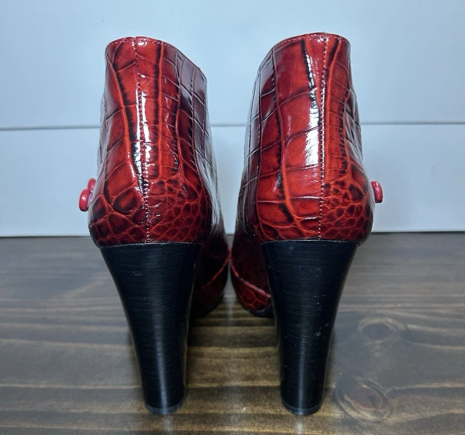 Botines Via Spiga Animal Print charol rojo tacón al tobillo para mujer 10 Foto 3 de 4