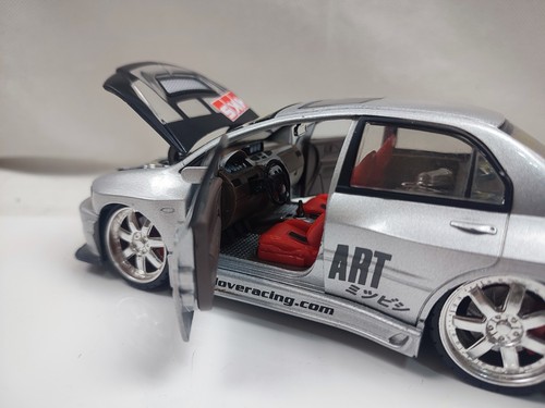 Coche modelo Kentoys 1/24 Mitsubishi Lancer Evolution VIII Evo 8 luces plateadas - Imagen 8 de 9