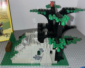 Lego 6066 Castle Dark Forestmen Camouflaged Outpost Set Vintage Manual Box