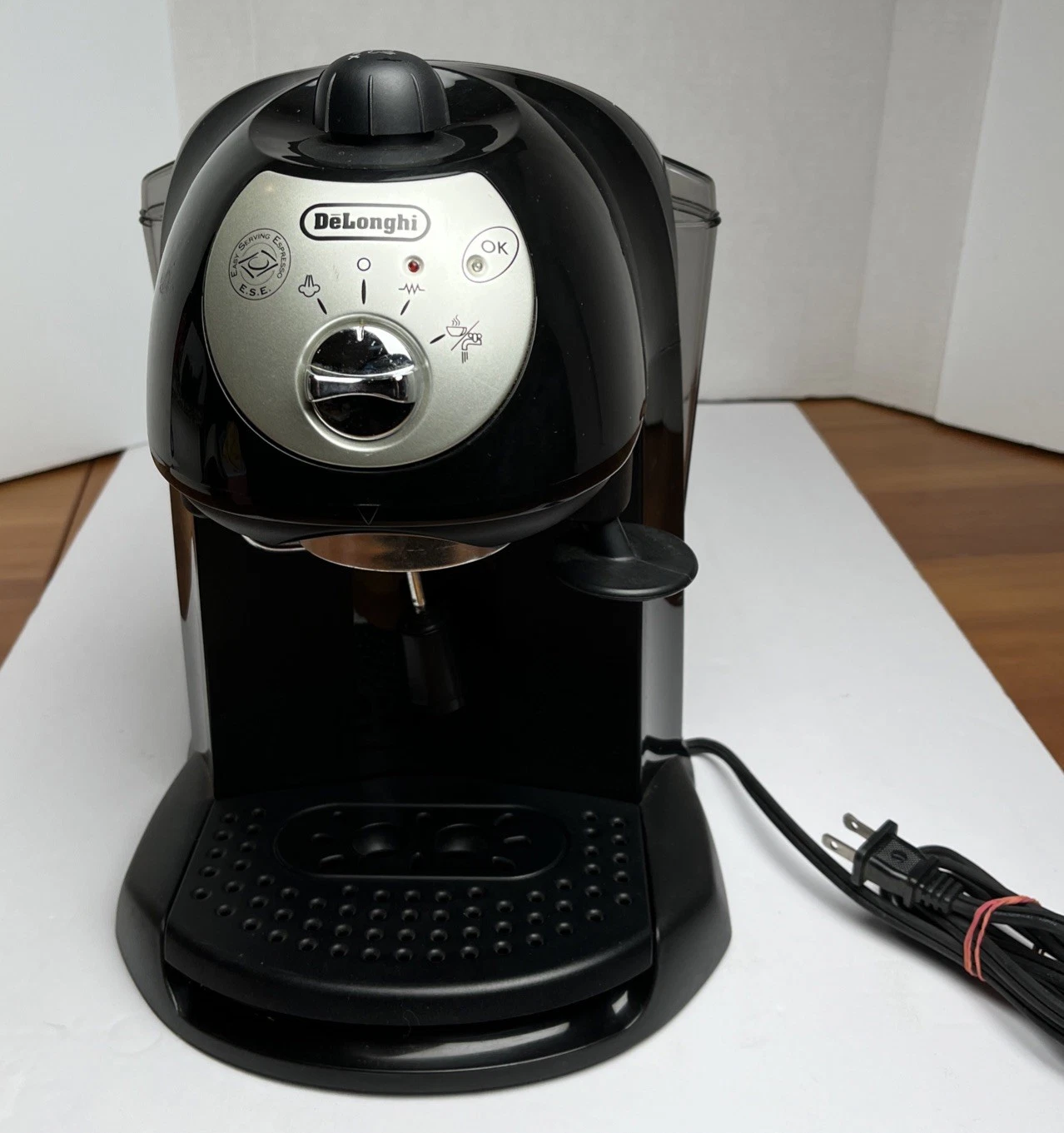 De’Longhi BAR32 15-Bar Espresso/Cappuccino Machine (no Porta) – TESTED & WORKS