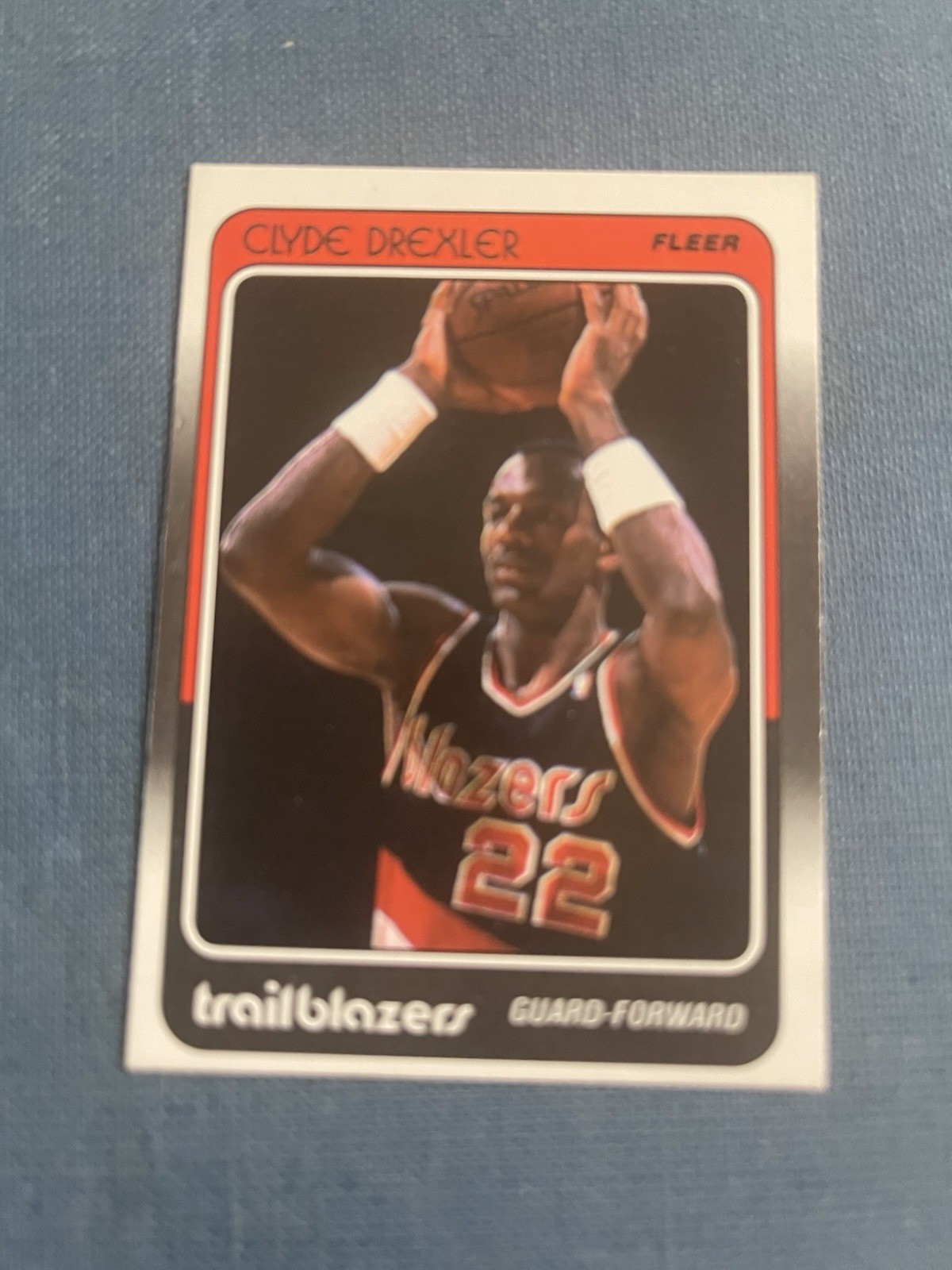 1988-89 FLEER BASKETBALL CARD #92  CLYDE DREXLER TRAIL BLAZERS