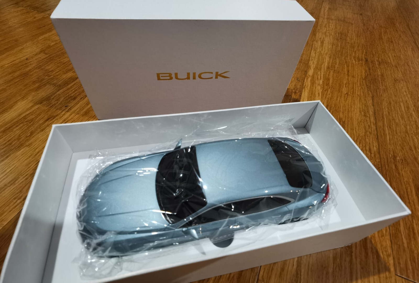 ##BLUETOOTH SPEAKER 1/18 1/20 BUICK AVENIR DIECAST CAR SHAPE SPEAKER#########Aug-image