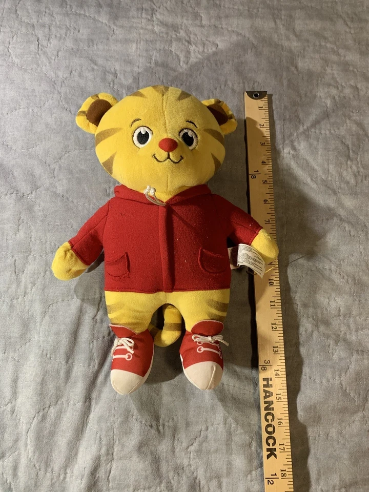 Daniel Tiger's Neighborhood - Hi Neighbor Daniel Tiger 12” talking plush toy - Image 4 of 4