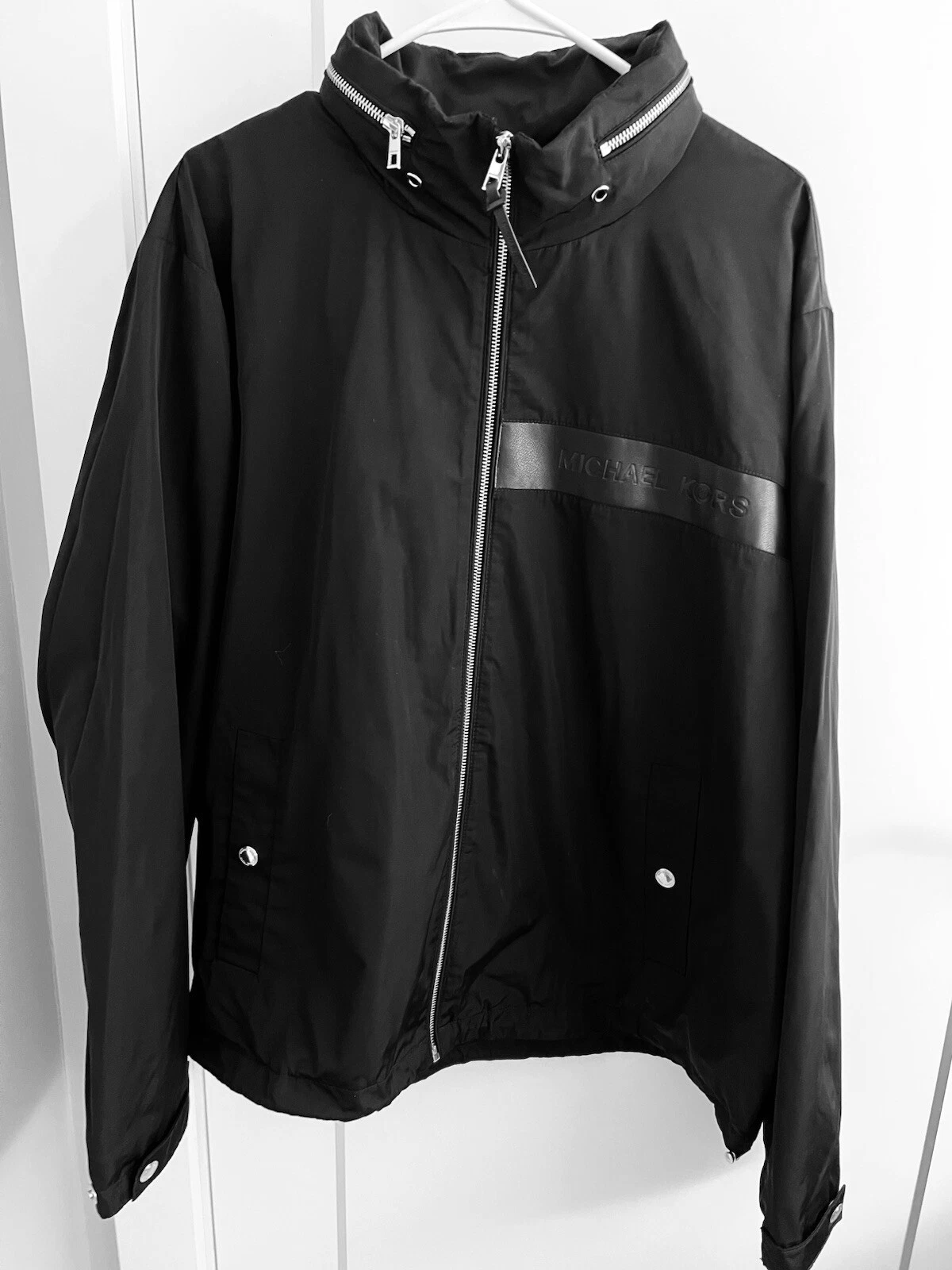 Giacca uomo Michael Kors XXL nera logo sforato cappuccio tasche zip foderata nuova con etichetta