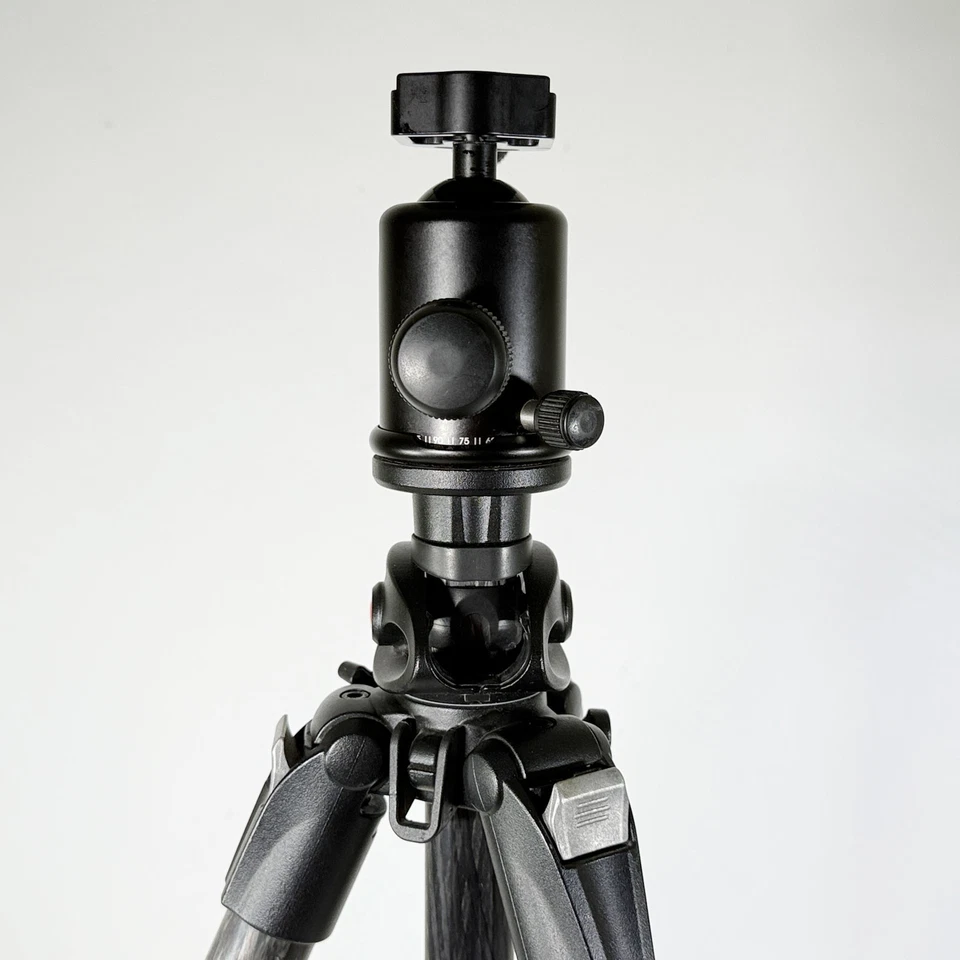 Manfrotto 055CXPRO3 Carbon Tripod with Kirk BH-3 Quick Release Ballhead Nice! - Image 3 of 4