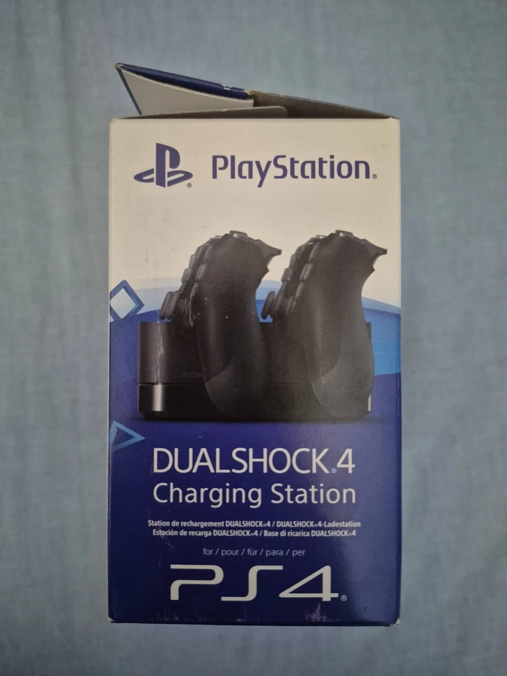 Sony Playstation Charging Station Dualshock Ps4 nuovo  Italiano Ufficiale Sony - Immagine 2 di 4