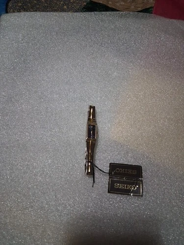 Seiko Women's Vintage Watch 23mm Silver Gold Tone with Blue Dial Size 7.5"