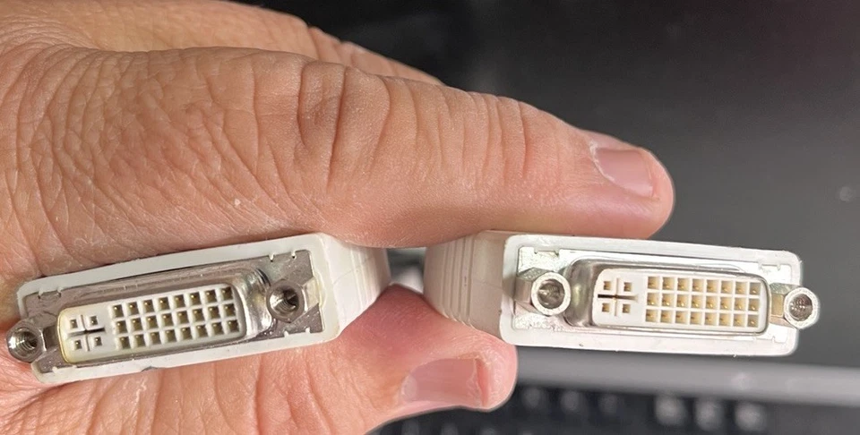 338285-002 CABLE DVI Y CONECTORES DMS-59 A DVI DUALES Foto 3 de 3