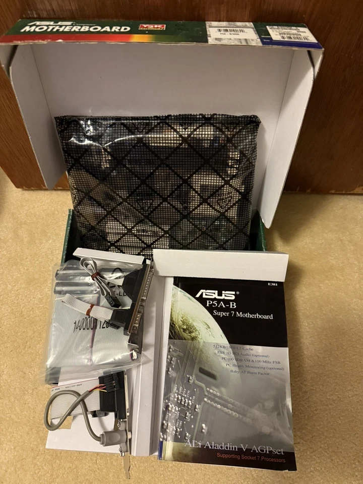 ASUS P5A-B, Socket 7 Motherboard - Image 2 of 2