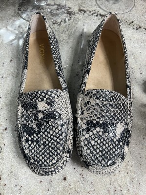 Vionic 7.5 Penny Loafers Larrun Cream Grey Snake Print  display picture 3
