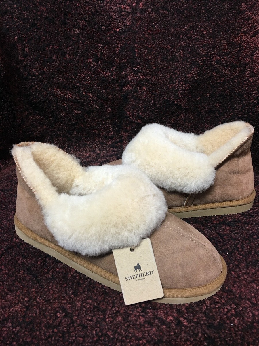 Ladies Genuine Sheepskin Hard Sole Karin Boot Slippers Very Warm Chestnut