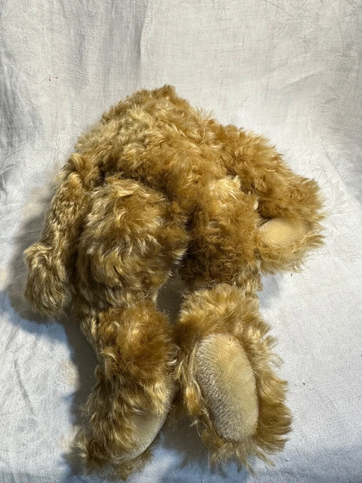 Vintage Steiff sits at 12in "Snobby" golden brown #028267 - Image 4 of 4