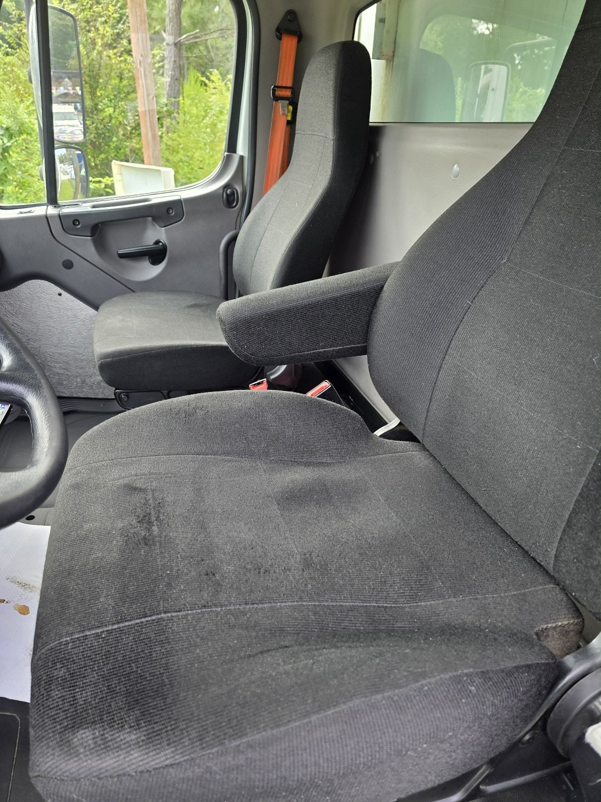 Freightliner Business Class M2