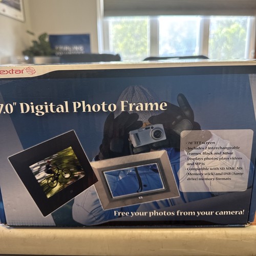 NEXTAR 7-Inch Digital Photo Frame with Slide Show and Music Function