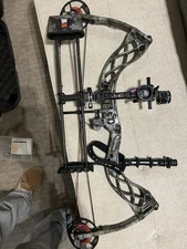 Bowtech Carbon Zion Compound Bow RH 70#Trophy Taker Smackdown/Spot Hogg Sight
