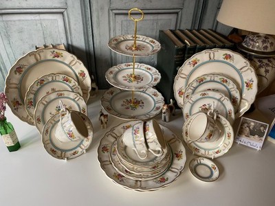 Grindley Delphine großes Afternoon Tea Set für 4 Marlborough Royal Blütenblatt Muster