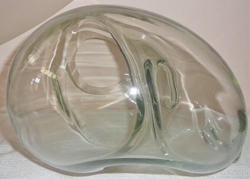 Blown glass artisan made sideways heavy weight vase. Circa 1980s. - Imagen 5 de 5