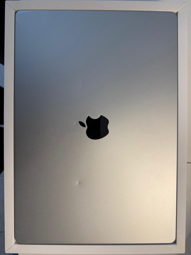 MacBook Pro M1 Pro 16" 2021 512GB HD 32GB RAM 10-core CPU and 16-core GPU - Picture 18 of 18