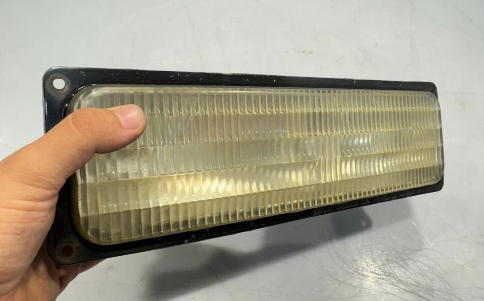 95-98 SILVERADO/SIERRA LUZ DE ESTACIONAMIENTO 16519396 INTERMITENTE FABRICANTE DE EQUIPOS ORIGINALES GM PIEZA CHEVY GMC Foto 2 de 4