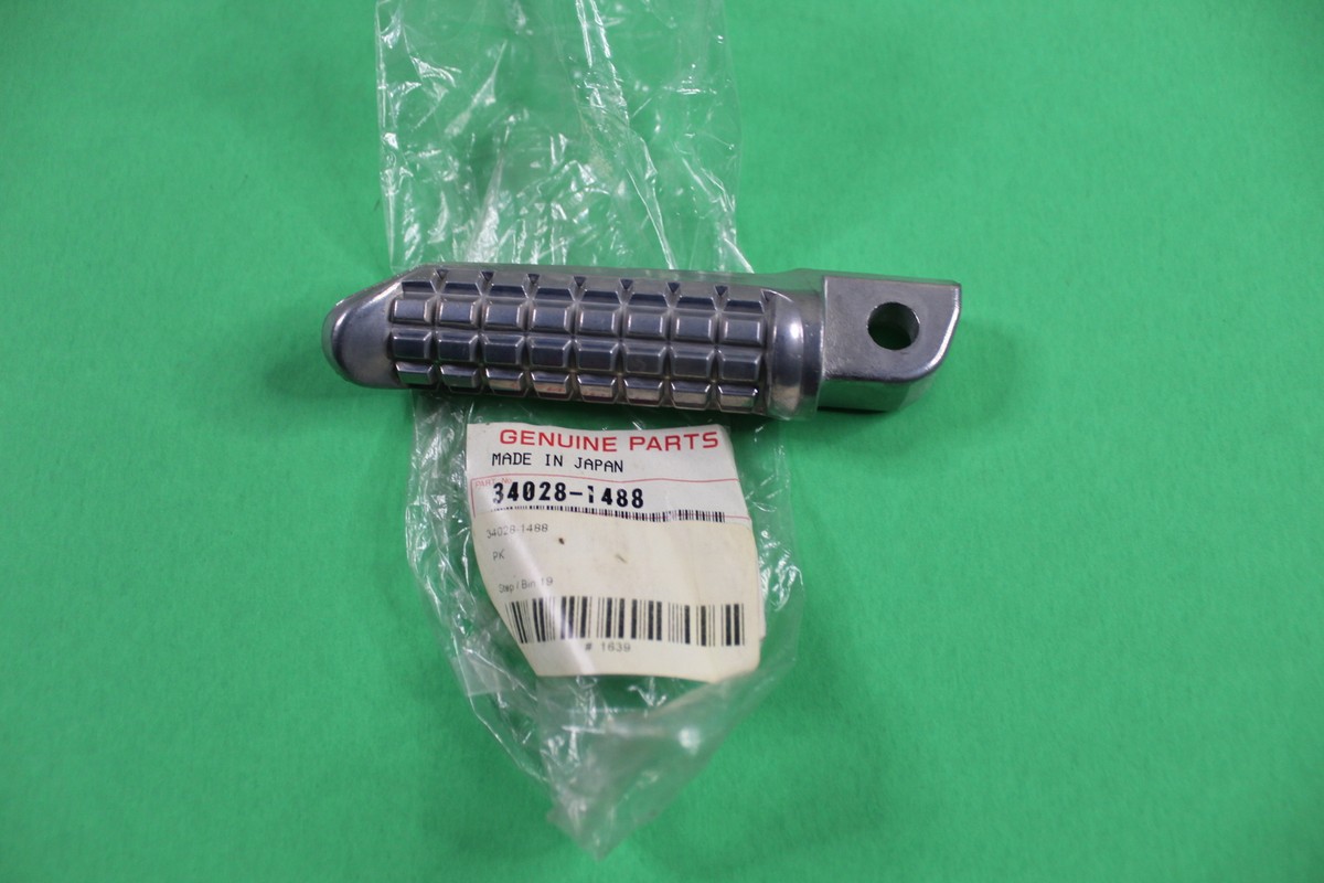 トゥルーアップ Genuine Kawasaki GPZ750 ZX-9R ZRX1100 Left Rear Passenger Footrest