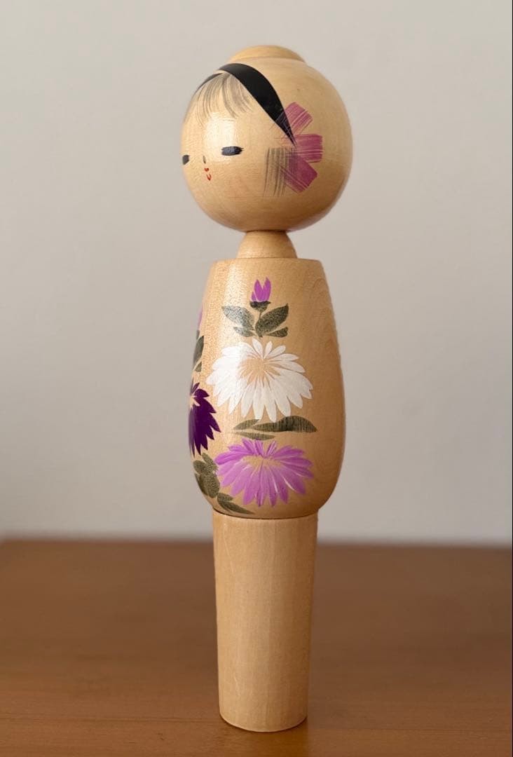 Akira Oe Chrysanthemum Pattern Kokeshi Doll 24.5cm Wooden Craft