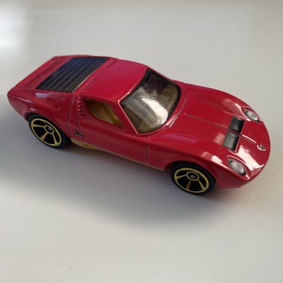 Hot Wheels `71 Lamborghini Miura SV rot 2025 HW: `70s VS. `90s 6/10