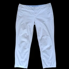 JCP JC Penney Flat Front White Chino Capris Women’s Sz 10 Casual Nautical Resort