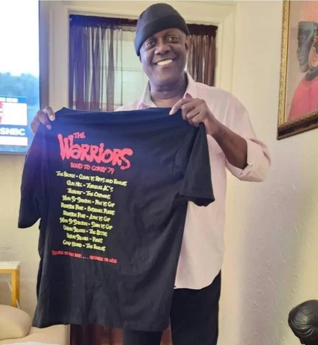 The Warriors Gang "Tour" T-Shirt - Picture 1 of 3
