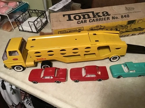 Tonka 1960s car carrier #840
